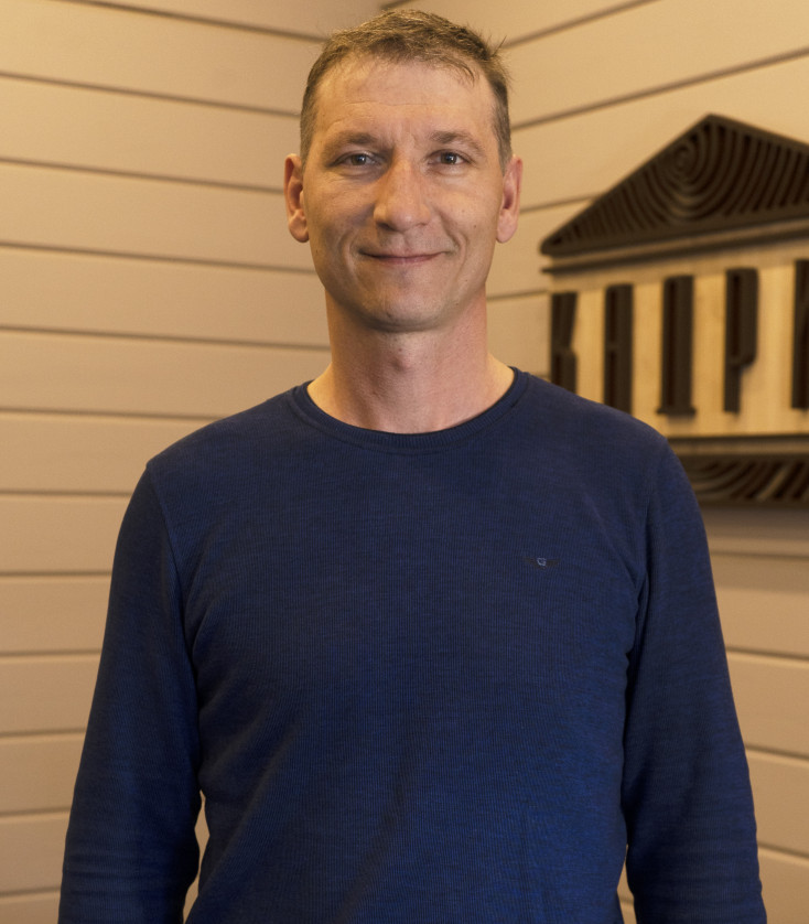 Лев Муховиков - менеджер по снабжению